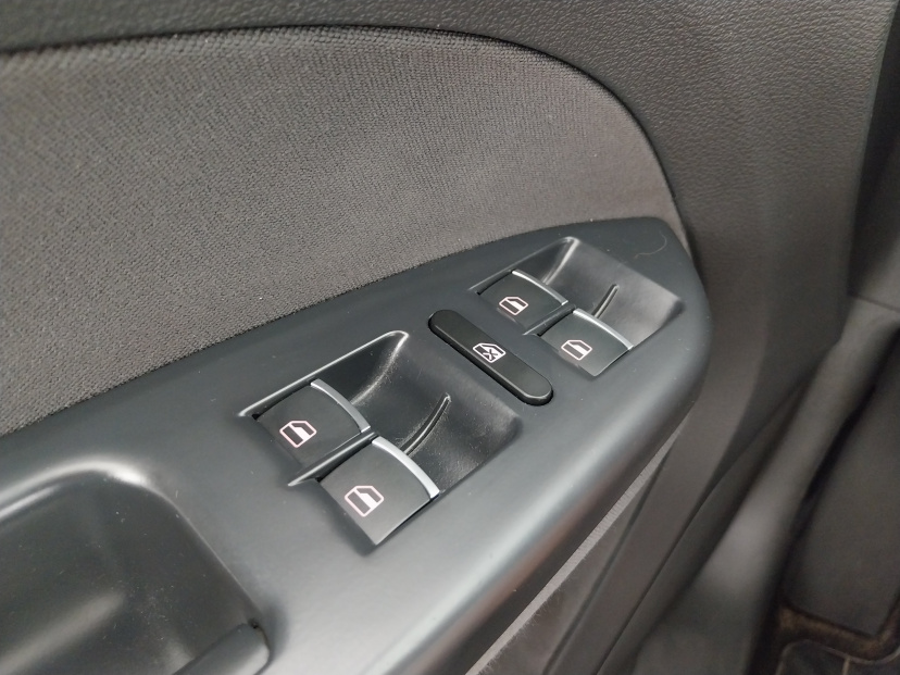 Volkswagen Touran, 2012