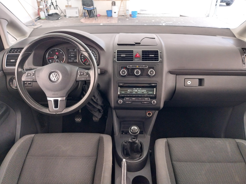 Volkswagen Touran, 2012