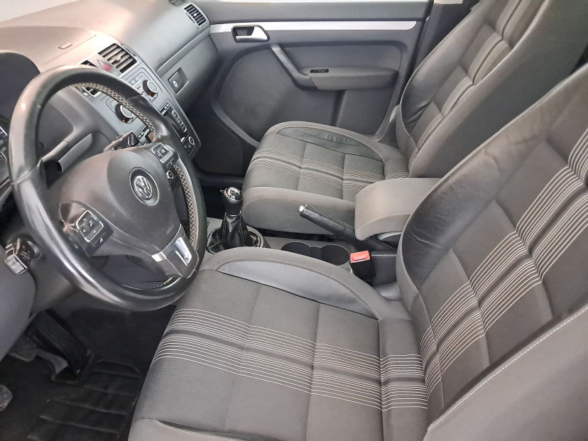 Volkswagen Touran, 2012