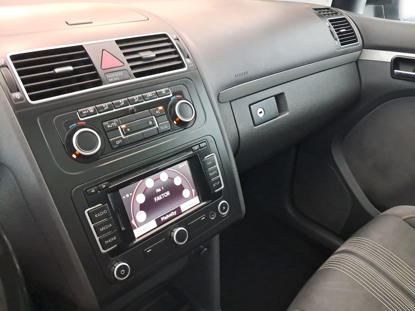 Volkswagen Touran, 2012