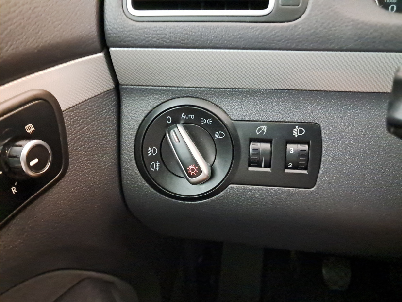 Volkswagen Touran, 2012