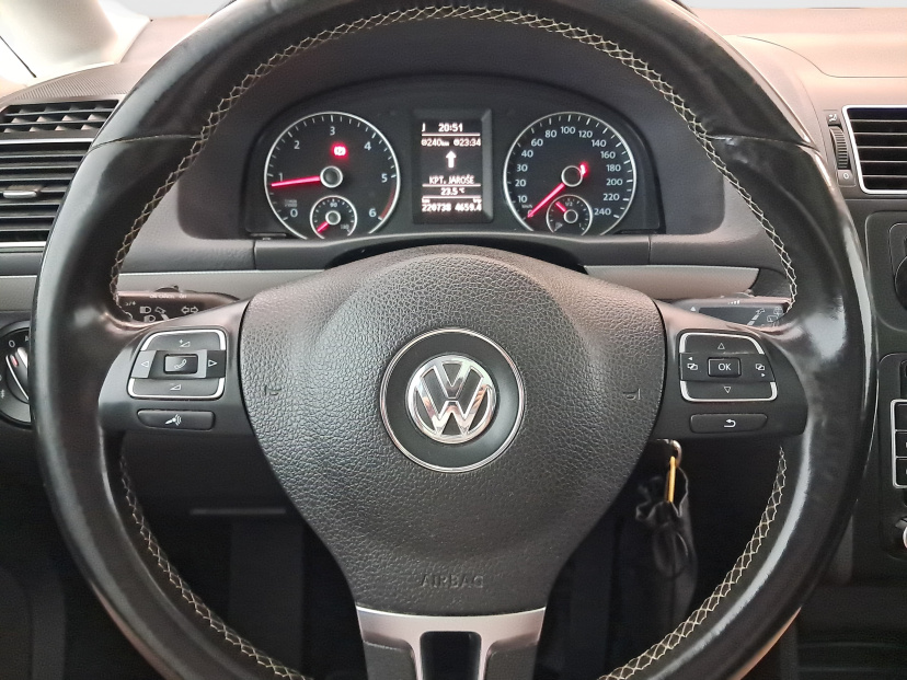 Volkswagen Touran, 2012