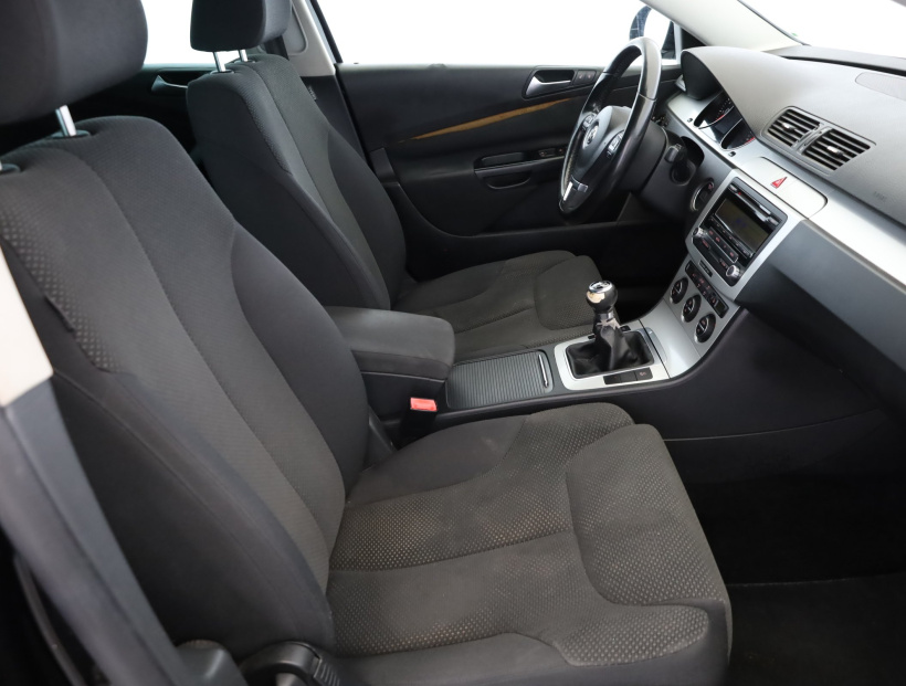 Volkswagen Passat, 2009