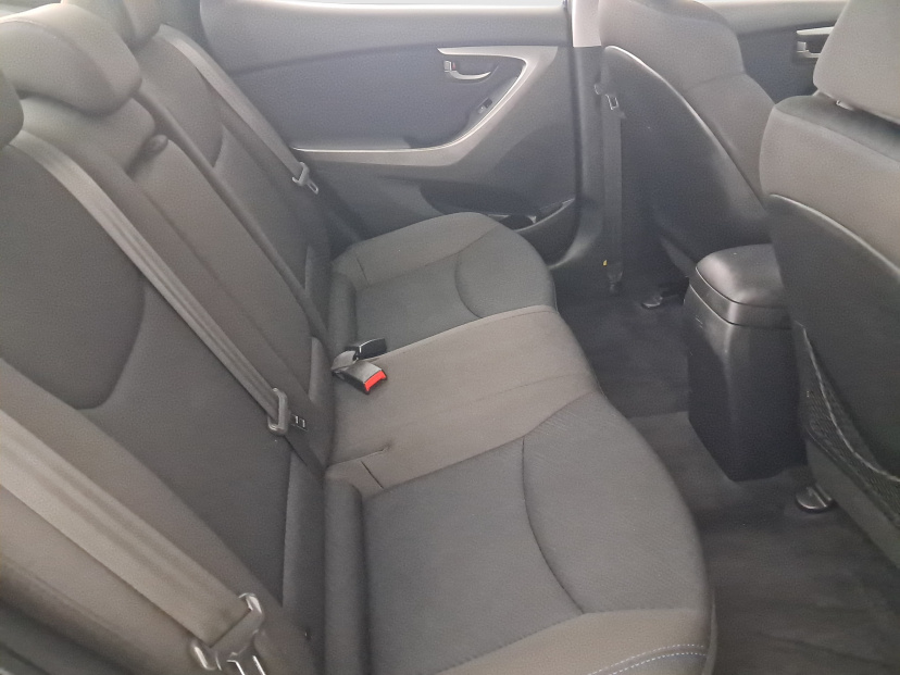 Hyundai Elantra, 2012