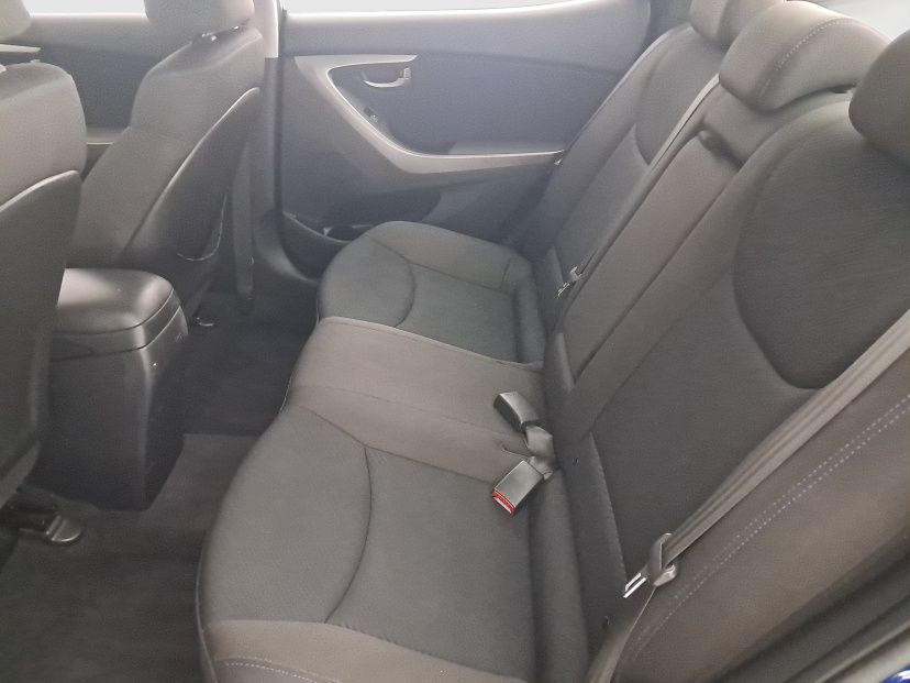 Hyundai Elantra, 2012