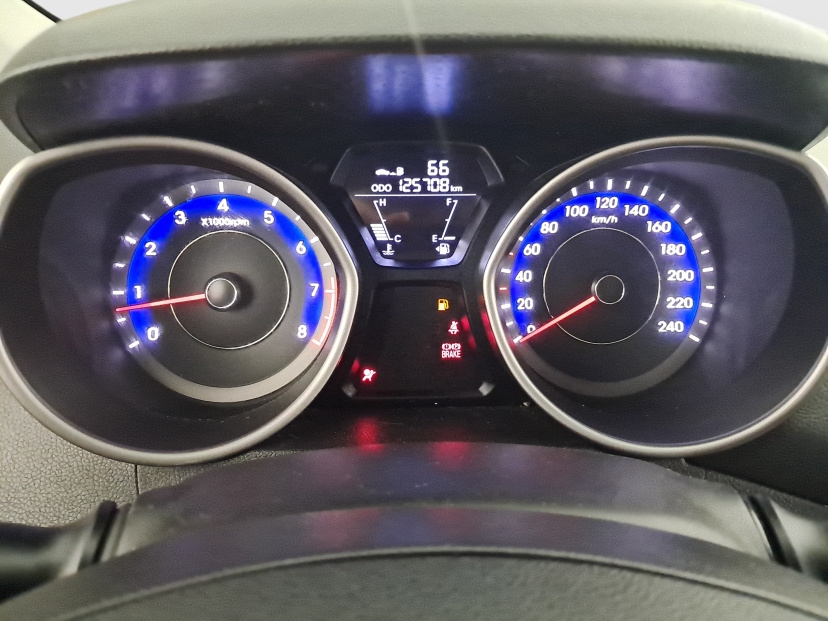 Hyundai Elantra, 2012
