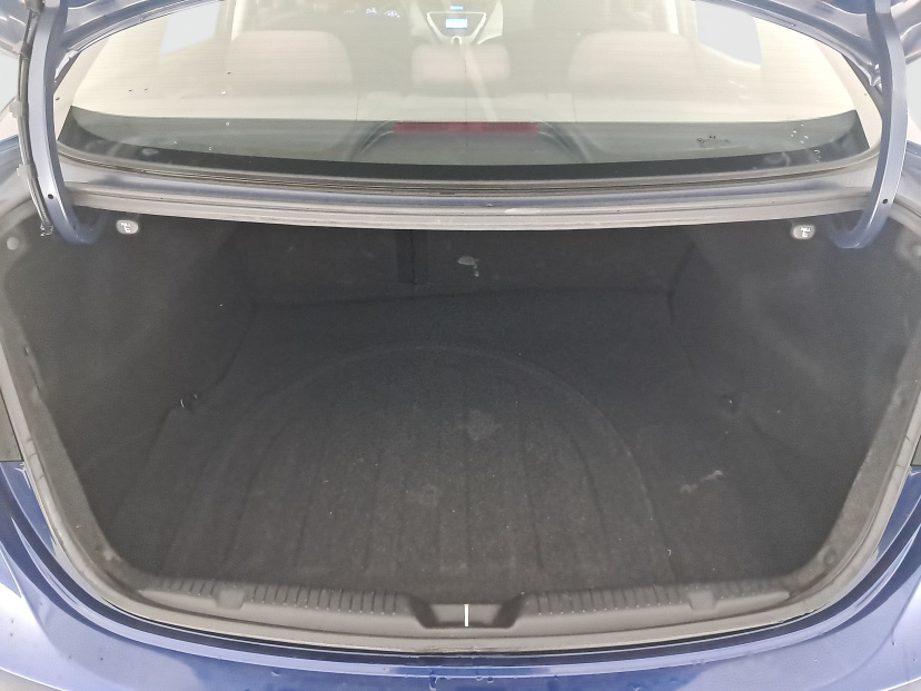 Hyundai Elantra, 2012