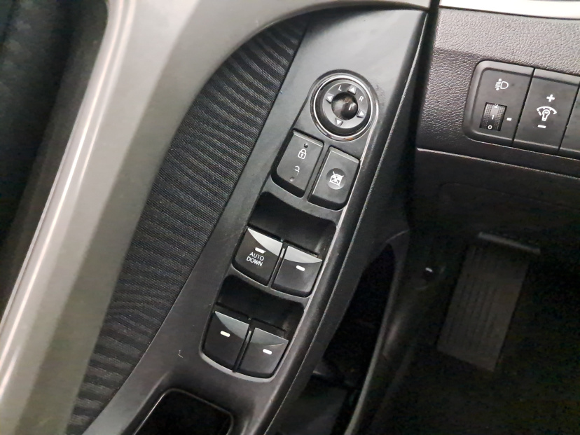 Hyundai Elantra, 2012