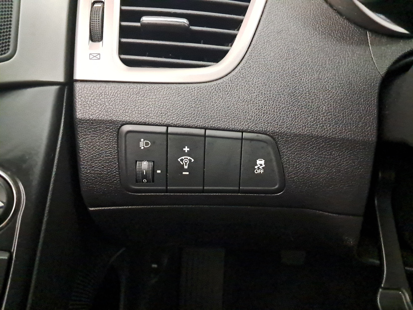 Hyundai Elantra, 2012