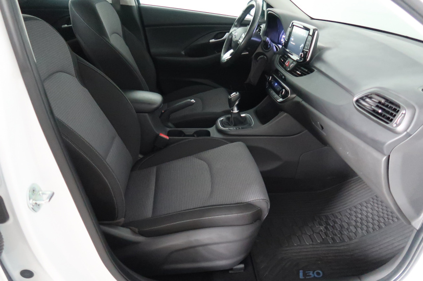 Hyundai i30, 2022
