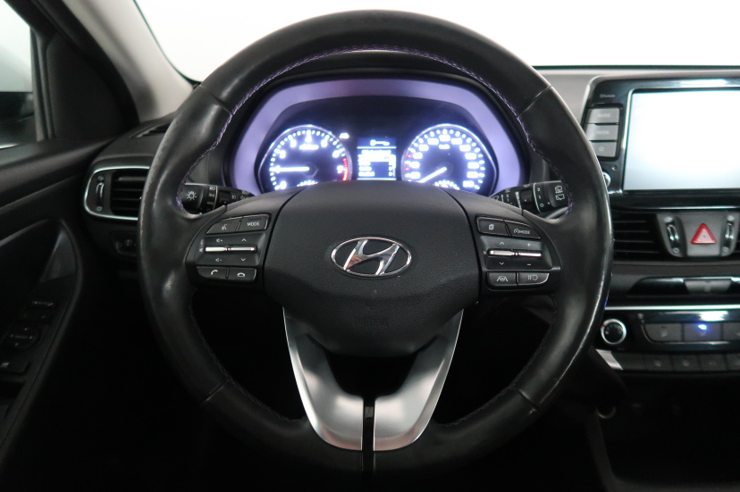 Hyundai i30, 2022