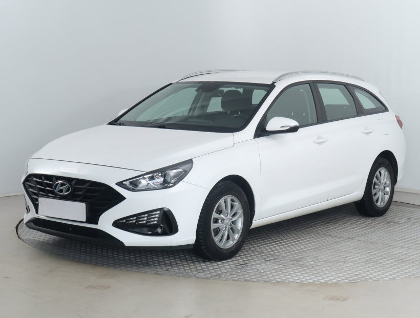 Hyundai i30, 2022