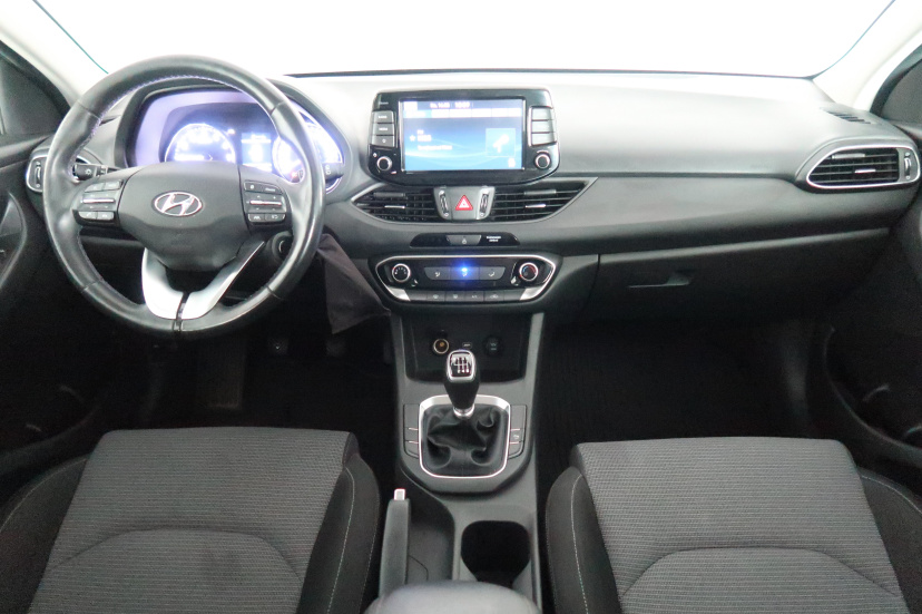 Hyundai i30, 2022
