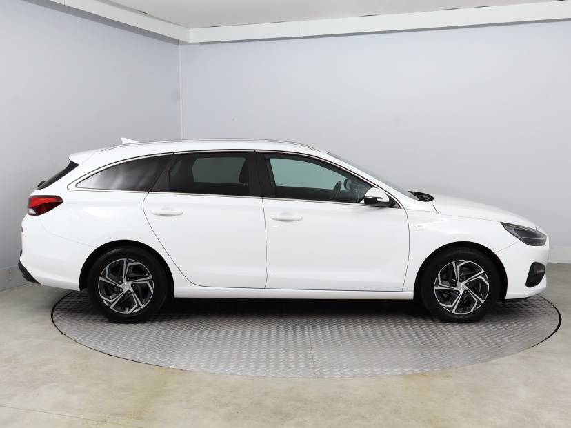Hyundai i30, 2021