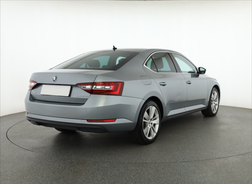 Škoda Superb, 2017