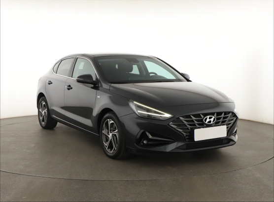 Hyundai i30 Fastback 1.5 T-GDI MHEV