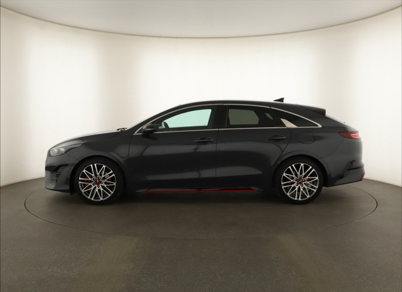 Kia ProCeed, 2022
