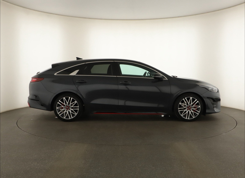 Kia ProCeed, 2022