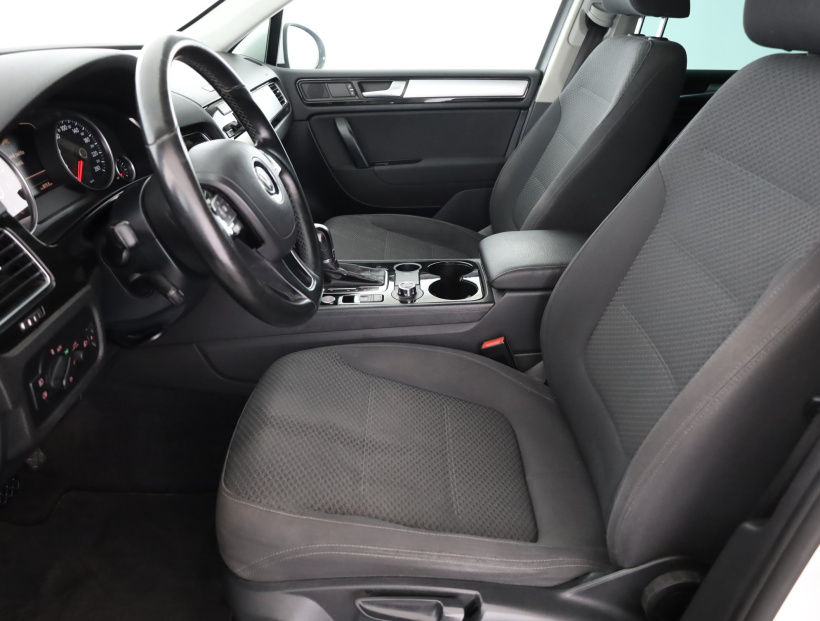 Volkswagen Touareg, 2012