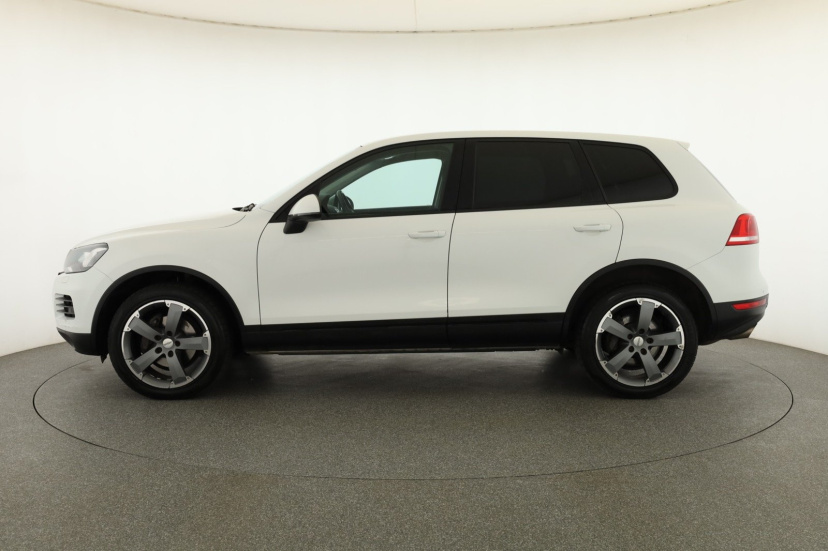 Volkswagen Touareg, 2012