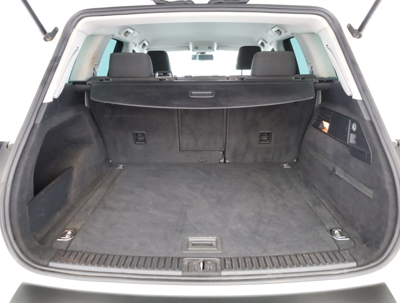 Volkswagen Touareg, 2012