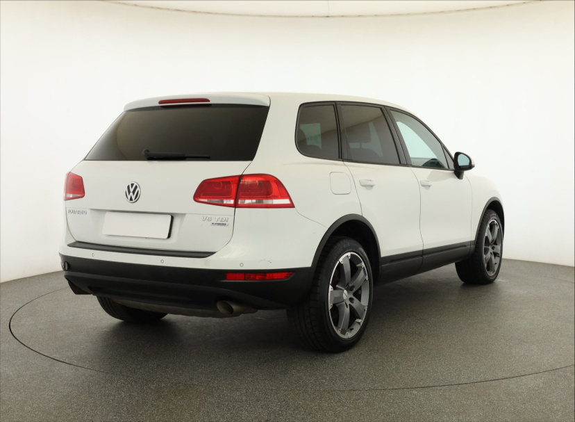 Volkswagen Touareg, 2012