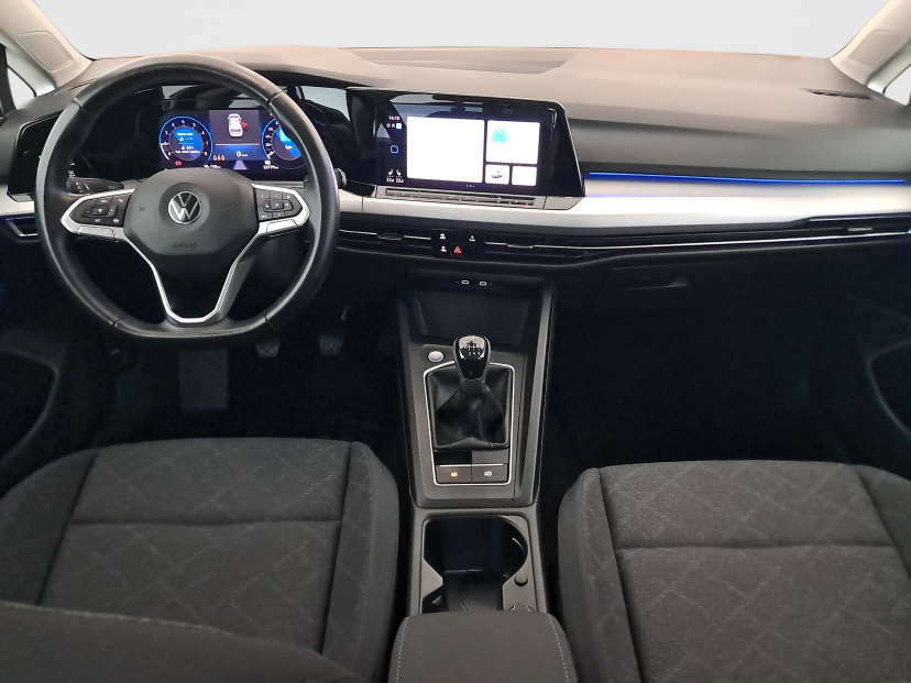 Volkswagen Golf, 2022