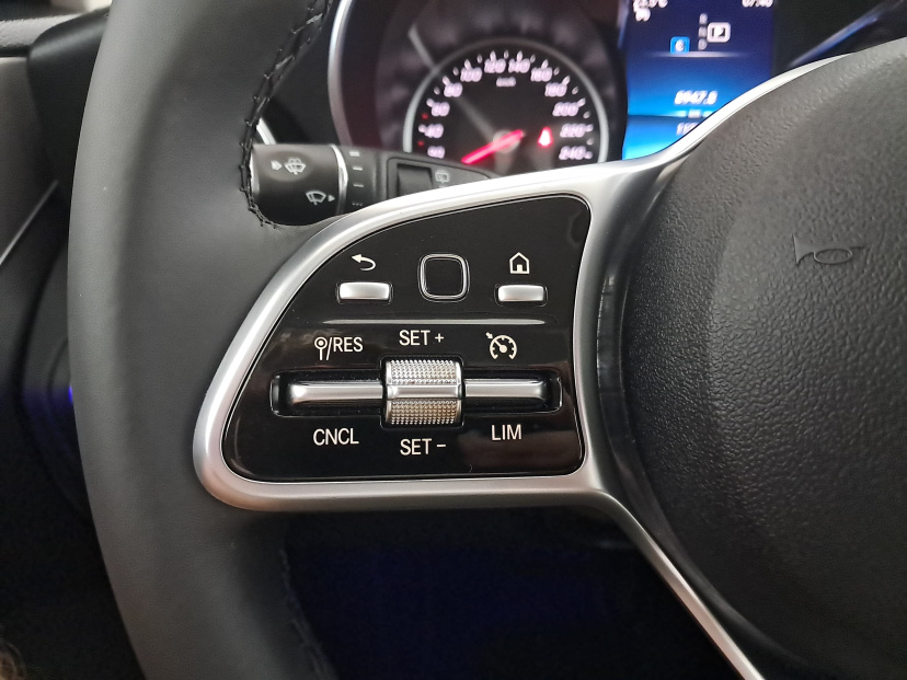 Mercedes-Benz C, 2020
