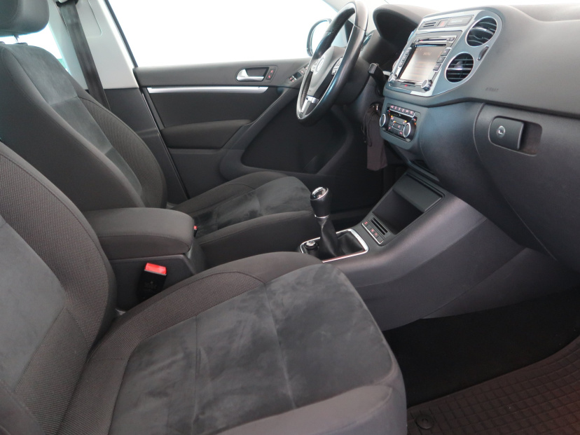Volkswagen Tiguan, 2012