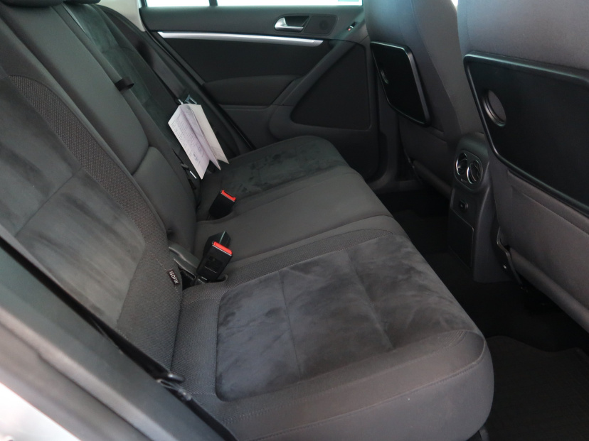 Volkswagen Tiguan, 2012