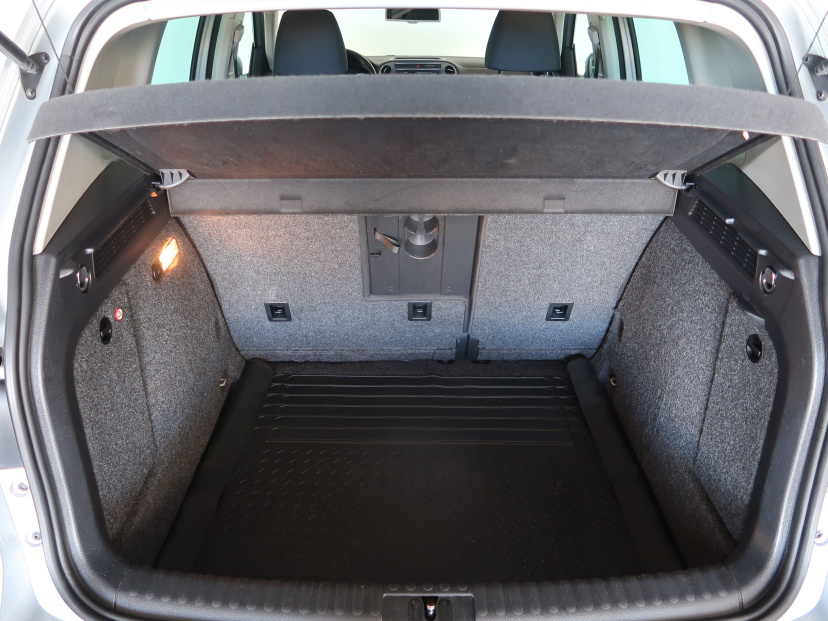 Volkswagen Tiguan, 2012