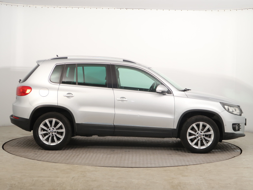 Volkswagen Tiguan, 2012