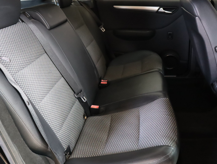 Mercedes-Benz B, 2010