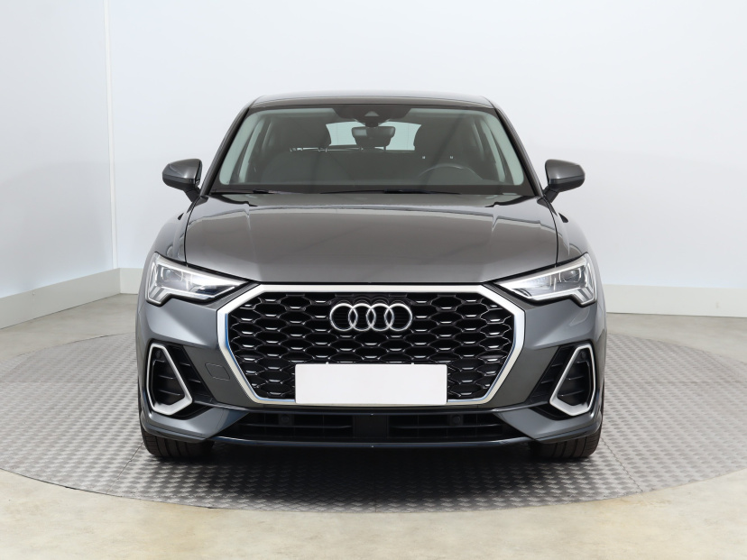 Audi Q3 Sportback, 2021