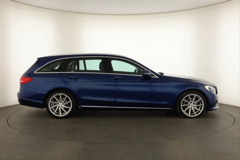 Mercedes-Benz C, 2016