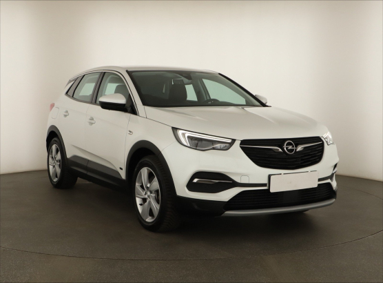 Opel Grandland Plug-in Hybrid4