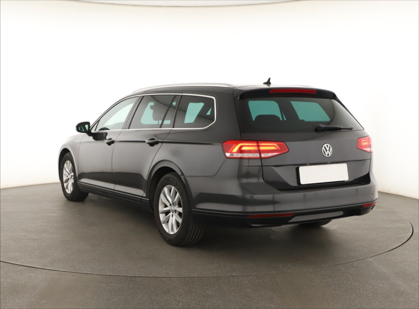 Volkswagen Passat, 2019