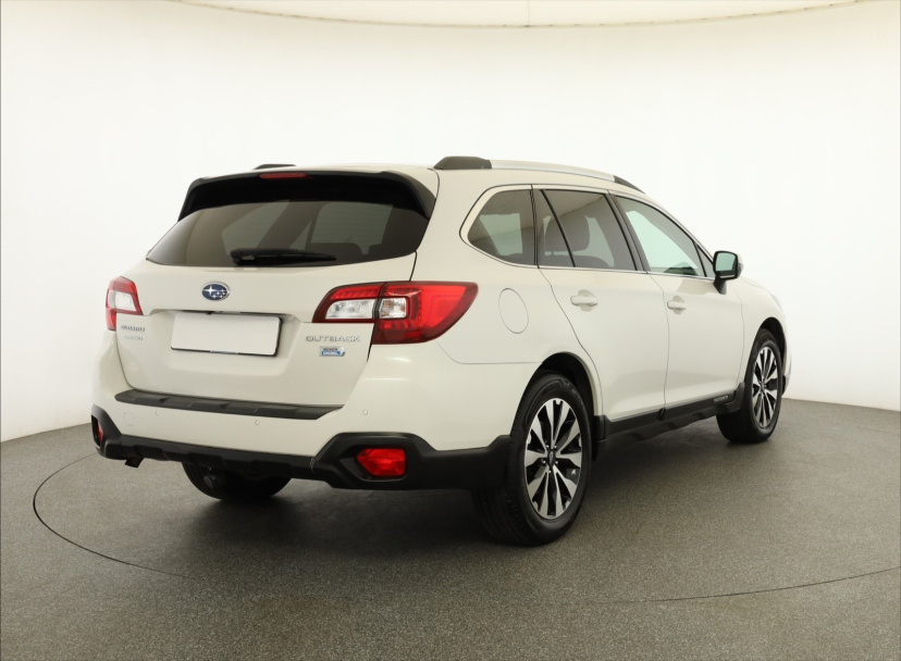 Subaru Outback, 2015