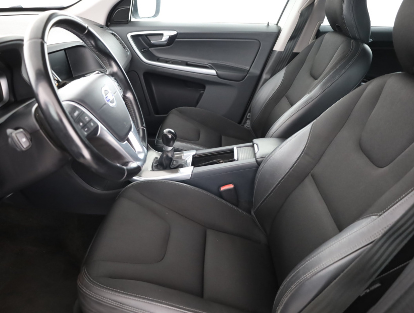 Volvo XC60, 2015