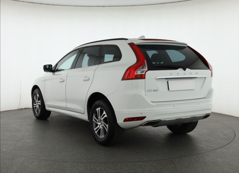 Volvo XC60, 2015