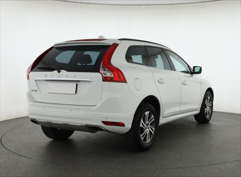 Volvo XC60, 2015