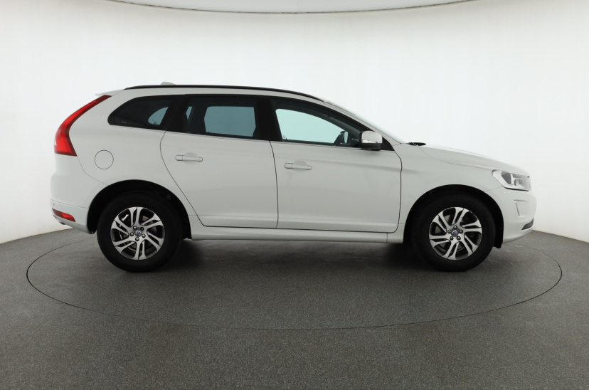 Volvo XC60, 2015