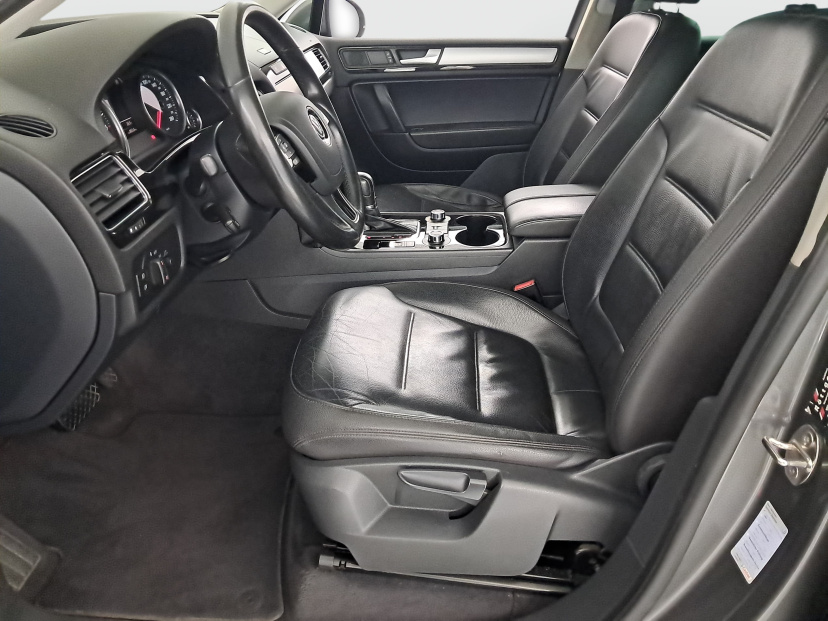 Volkswagen Touareg, 2012
