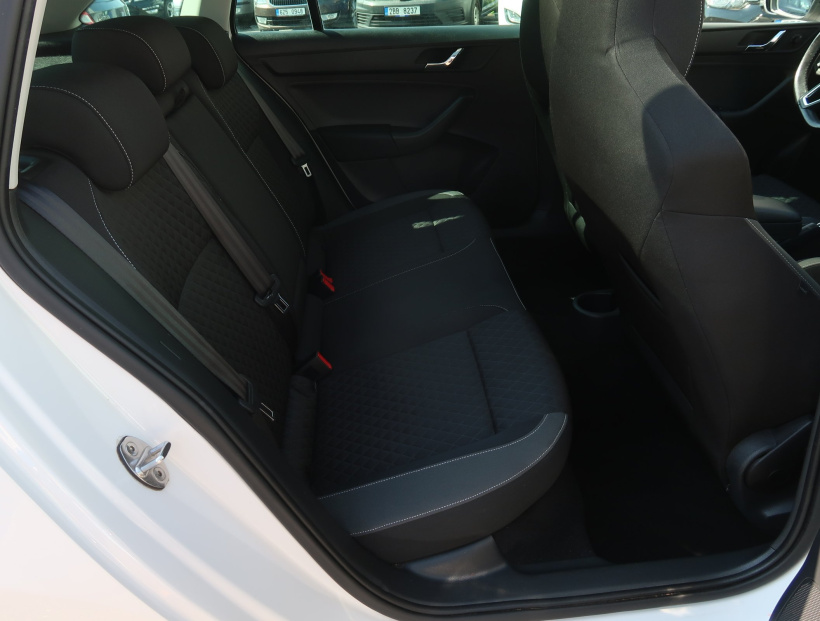 Škoda Rapid Spaceback, 2016