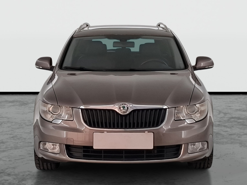 Škoda Superb, 2011