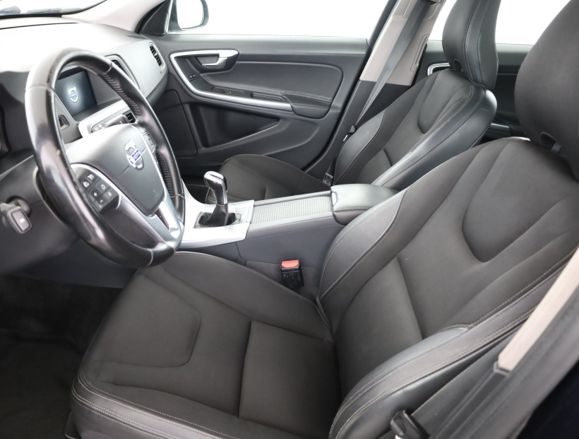 Volvo V60, 2016