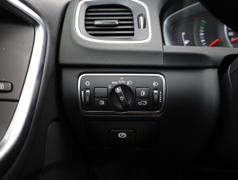 Volvo V60, 2016