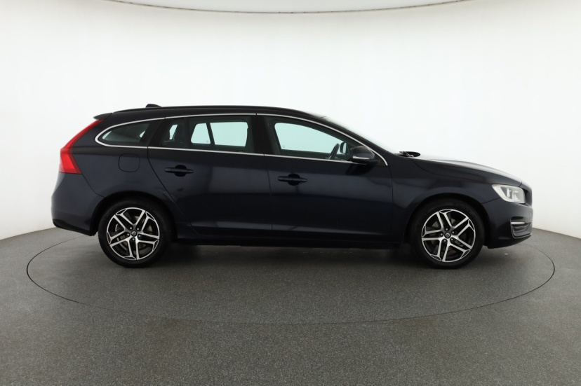 Volvo V60, 2016