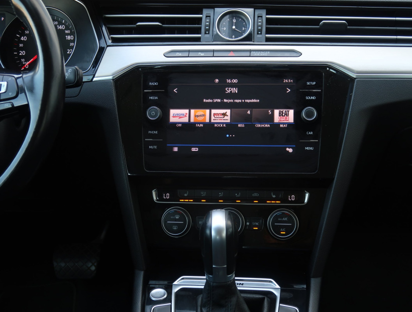 Volkswagen Passat, 2018