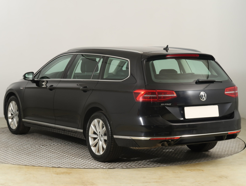 Volkswagen Passat, 2018